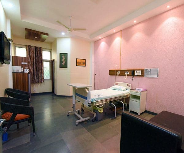 Smt. Paarvati Devi Hospital, [CONFIRM WITH HOSPITAL: caption]